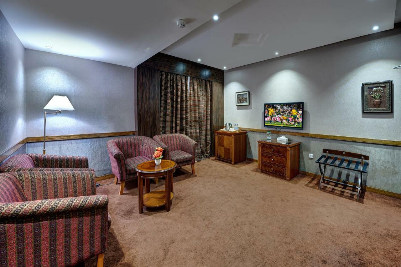 Отель Delmon Palace 3*